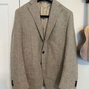 Proper Cloth "Hubert" 3-Roll-2 Sport Coat in wool herringbone weave, 40R
